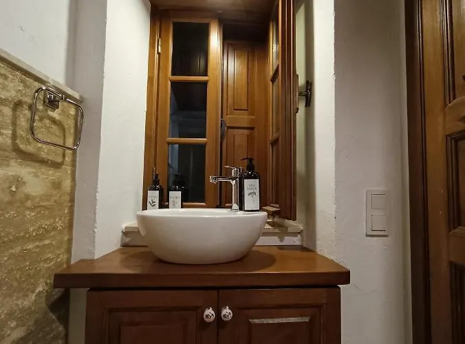 Aycan Hanim Konagi Szálloda *